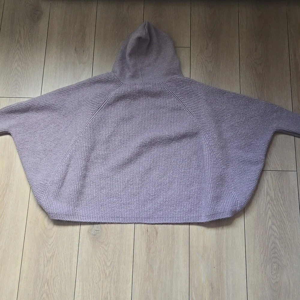 NWT Lavender Hooded Knit Cape One Size - Picture 6 of 8